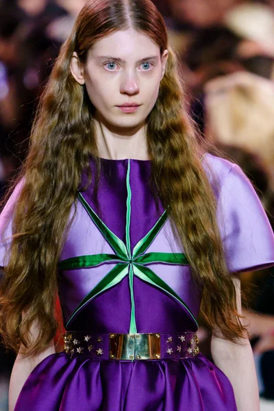 Look 12